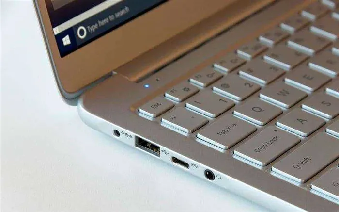 Портов в Samsung Notebook 9