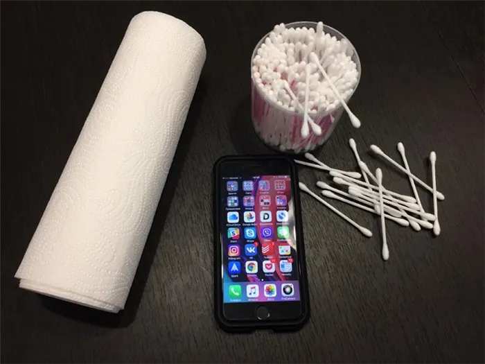 Высушите iPhone с помощью полотенца