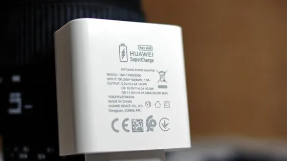 Обзор Huawei Mate 40 Pro: интересный, прочный, шумный, но странный