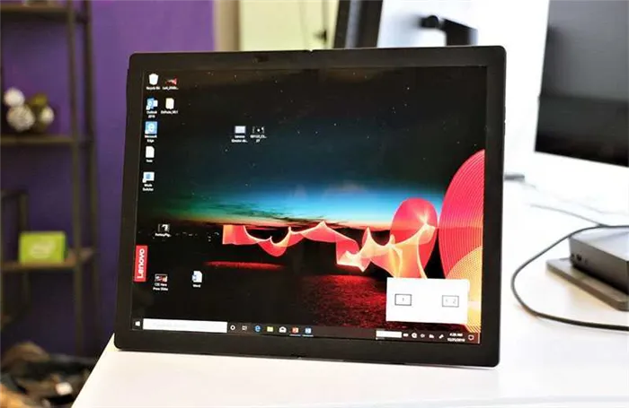 Обзор ThinkPad X1 Fold