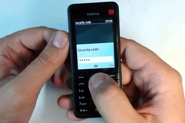 Удаление защитного кода с телефона Nokia.
