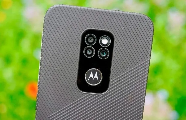 Обзор Motorola Defy (2021): возвращение защищенного смартфона