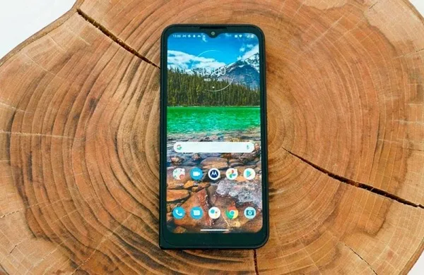 Обзор Motorola Defy (2021): возвращение защищенного смартфона