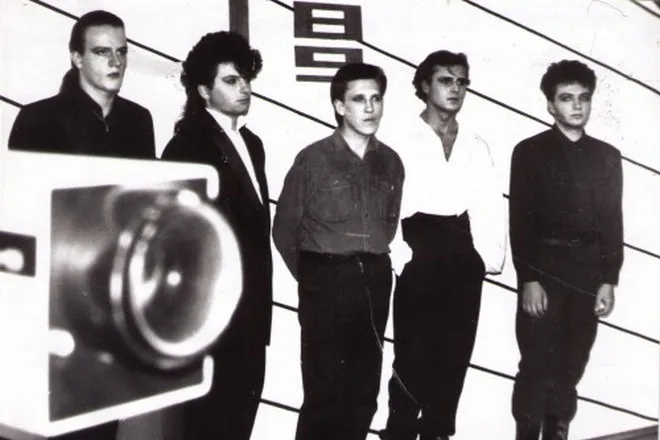Группа «Агата Кристи» в 1989 году: Лев Шутылев, Вадим Самойлов, Александр Козлов, Альберт Потапкин, Глеб Самойлов