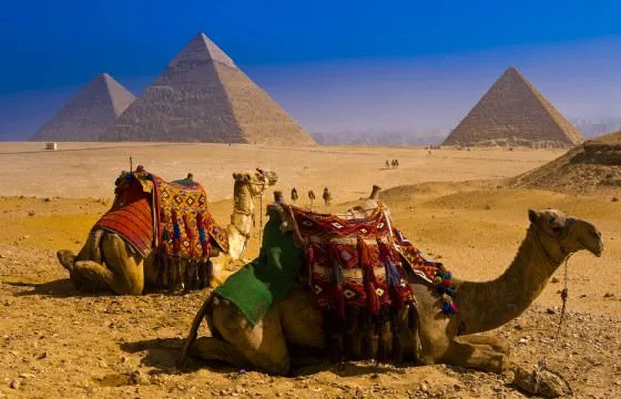 Египетские пирамиды - одно из семи чудес света