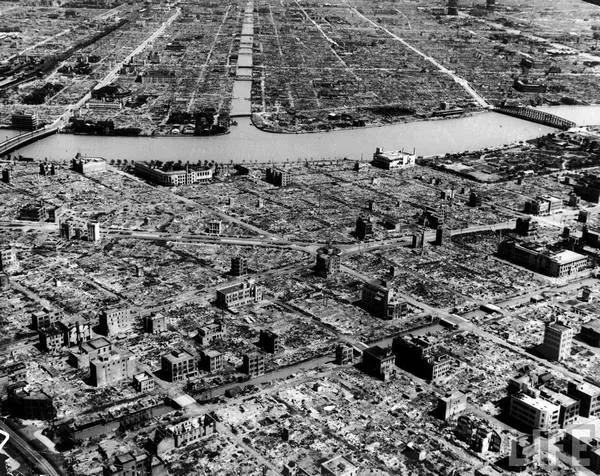 Руины Хиросимы после взрыва атомной бомбы. Сентябрь, 1945 года.