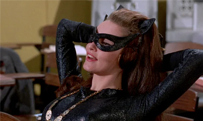 Джули Ньюмар в роли первой Женщины-кошки в сериале «Бэтмен» (1966-1967)